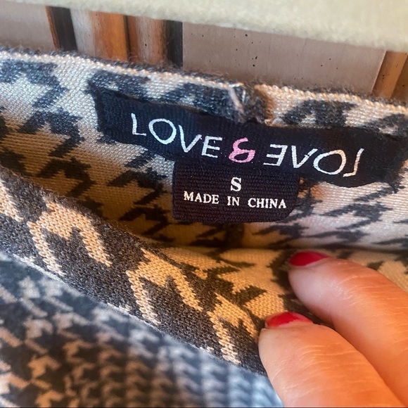 Houndstooth Skirt - Picture 6 of 11